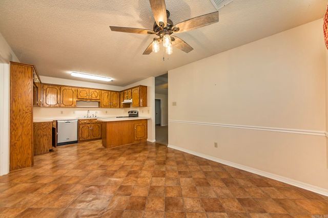 30 Park Circle, Cabot, AR 72023