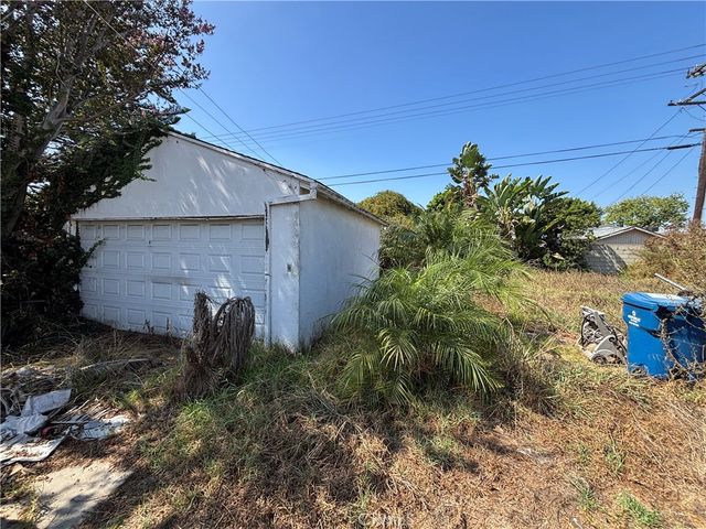 9805 S 4th, Inglewood, CA 90305