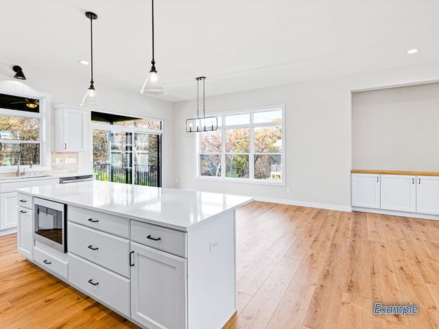 5425 Seminole Valley Trail NE, Cedar Rapids, IA 52411