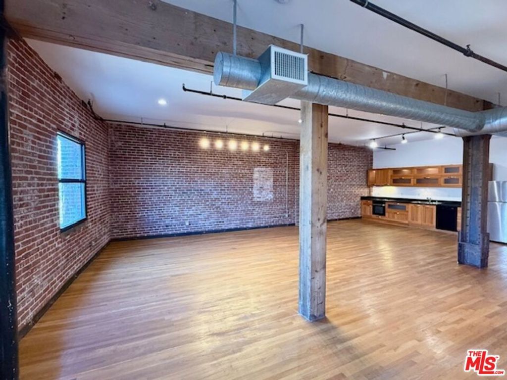 215 S Santa Fe Avenue 4, Los Angeles, CA 90012