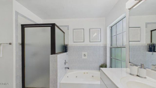607 W Duarte Road D, Monrovia, CA 91016