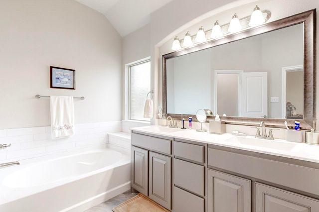 412 Abbott Lane, Waxahachie, TX 75165