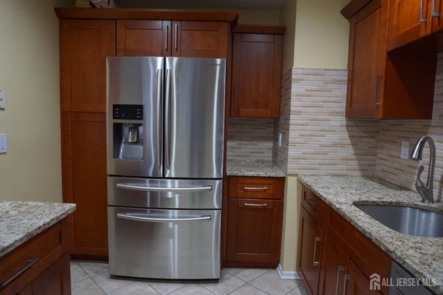 160 Vasser Drive, Piscataway, NJ 08854