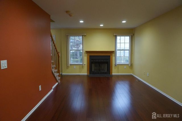 160 Vasser Drive, Piscataway, NJ 08854