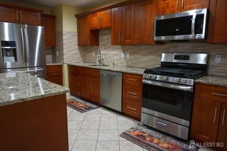 160 Vasser Drive, Piscataway, NJ 08854