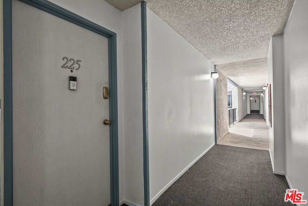 21800 Schoenborn 225, Canoga Park, CA 91304 — photo 2
