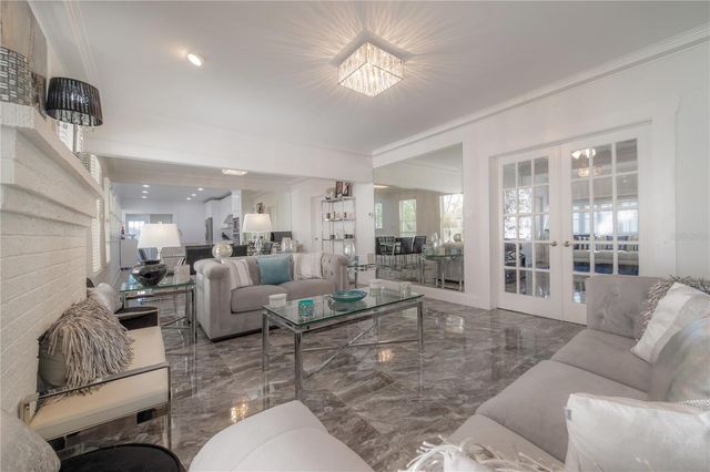 2921 W EL PRADO BOULEVARD, Tampa, FL 33629