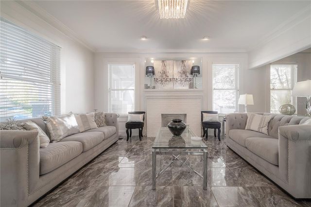 2921 W EL PRADO BOULEVARD, Tampa, FL 33629