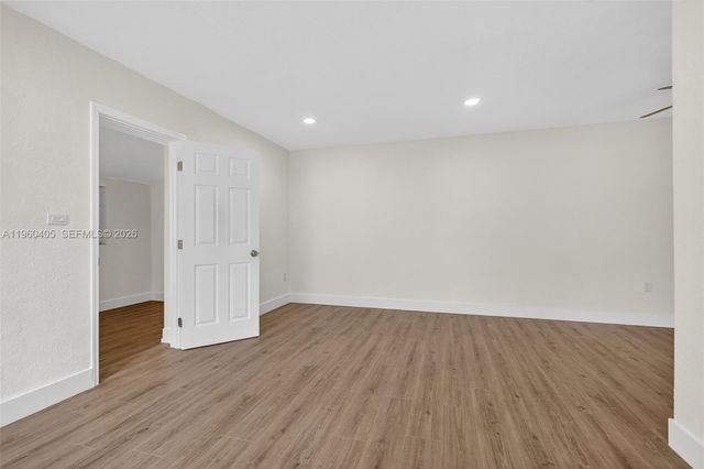 280 NW 34th St, Miami, FL 33127