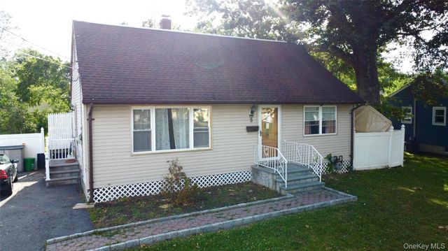 9 Walter Drive, Stony Point, NY 10980