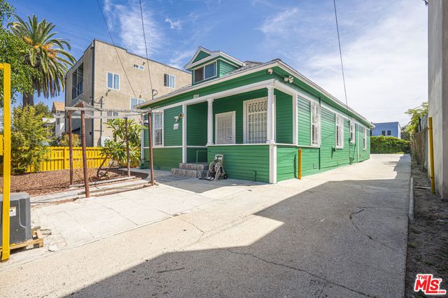 1824 Orchard Avenue, Los Angeles, CA 90006