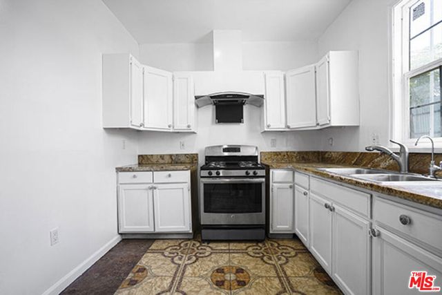 1824 Orchard Avenue, Los Angeles, CA 90006