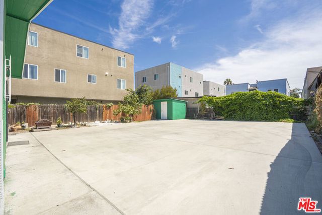 1824 Orchard Avenue, Los Angeles, CA 90006