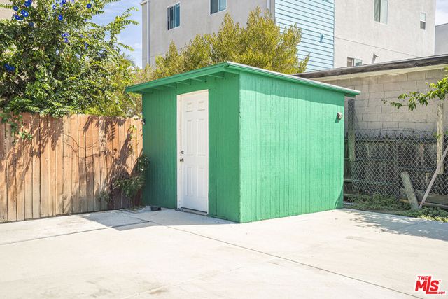 1824 Orchard Avenue, Los Angeles, CA 90006