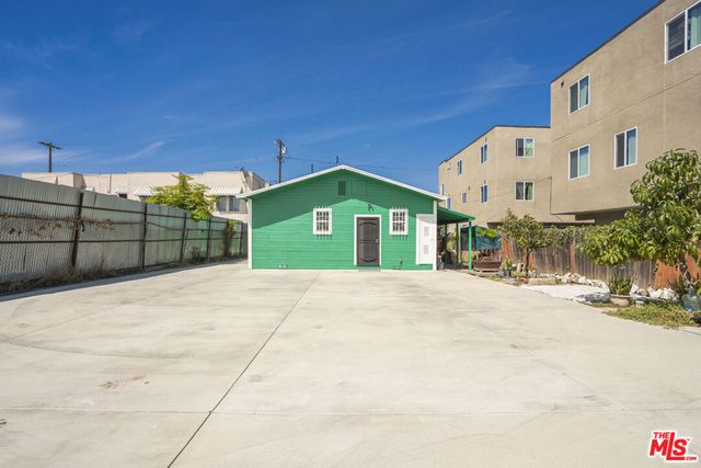 1824 Orchard Avenue, Los Angeles, CA 90006