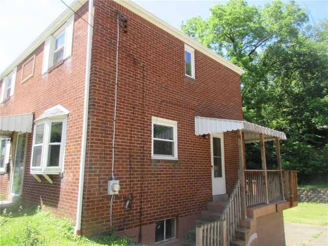 110 Logan Rd, Bethel Park, PA 15102