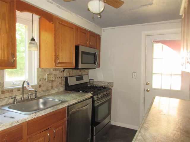 110 Logan Rd, Bethel Park, PA 15102
