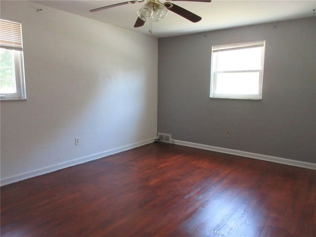 110 Logan Rd, Bethel Park, PA 15102