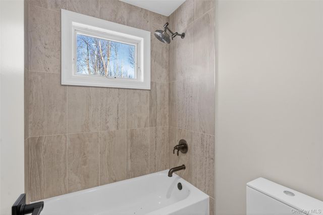 2 Rustic Drive, Rock Tavern, NY 12575