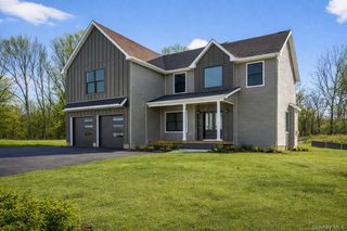 2 Rustic Drive, Rock Tavern, NY 12575