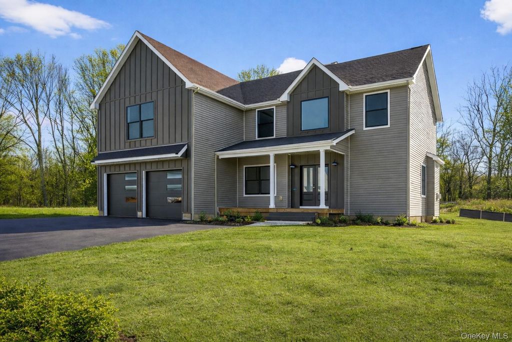 2 Rustic Drive, Rock Tavern, NY 12575