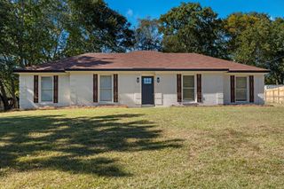 4245 North Oaks Drive, Columbus, GA 31909