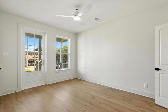 711 Ball Street, Galveston, TX 77550