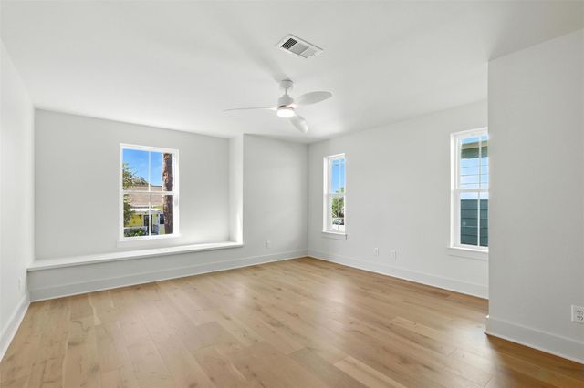 711 Ball Street, Galveston, TX 77550