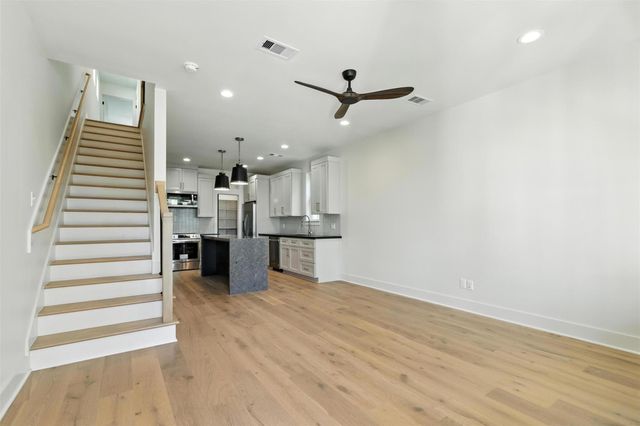 711 Ball Street, Galveston, TX 77550