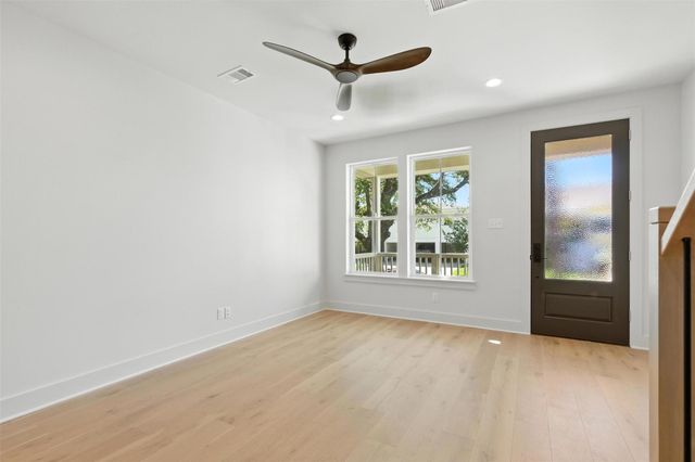 711 Ball Street, Galveston, TX 77550
