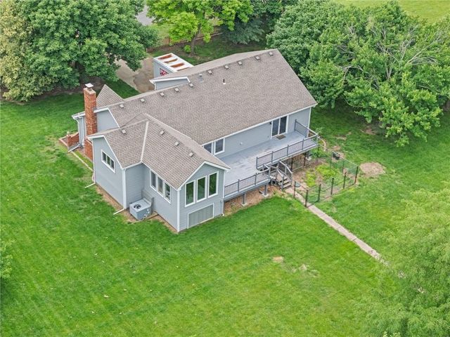 6888 W 185th Terrace, Stilwell, KS 66085
