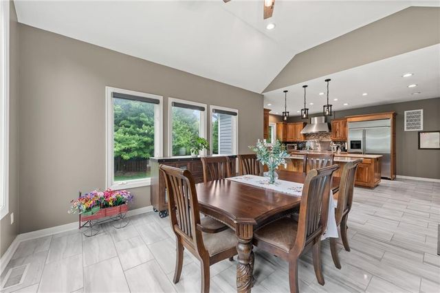 6888 W 185th Terrace, Stilwell, KS 66085
