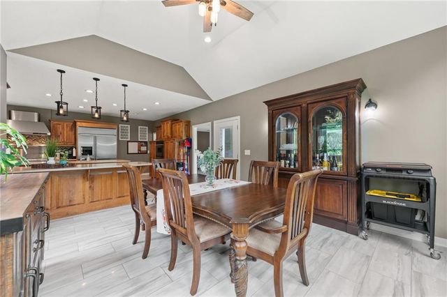 6888 W 185th Terrace, Stilwell, KS 66085