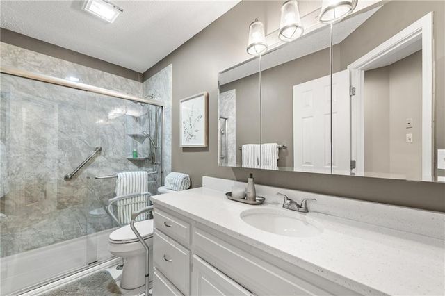 6888 W 185th Terrace, Stilwell, KS 66085
