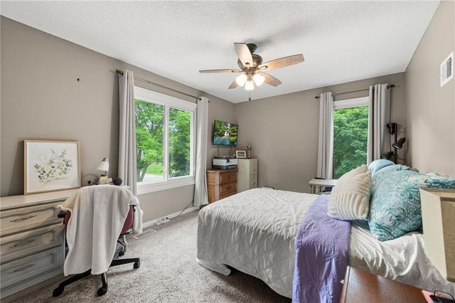 6888 W 185th Terrace, Stilwell, KS 66085