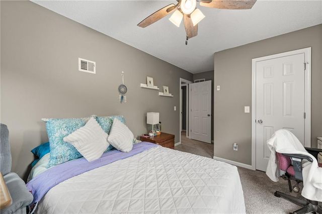 6888 W 185th Terrace, Stilwell, KS 66085