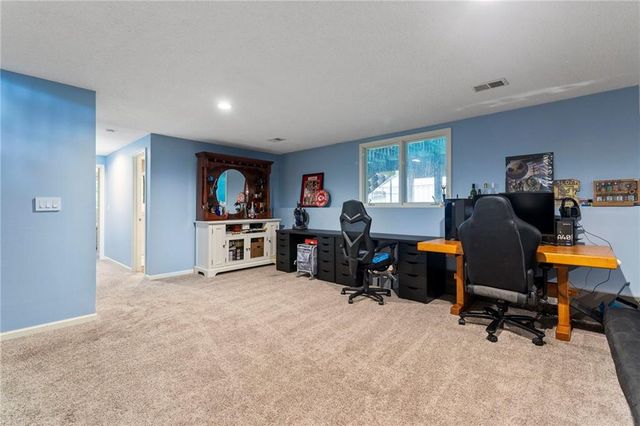 6888 W 185th Terrace, Stilwell, KS 66085