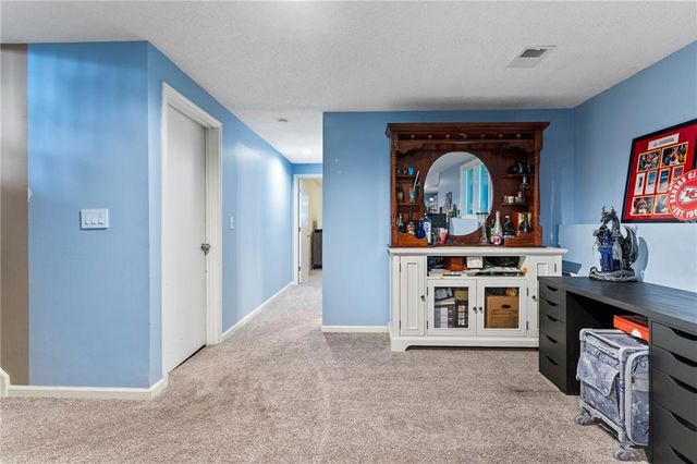 6888 W 185th Terrace, Stilwell, KS 66085