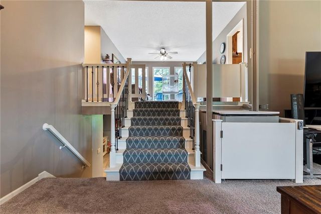 6888 W 185th Terrace, Stilwell, KS 66085
