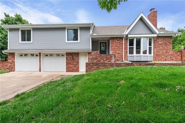 6888 W 185th Terrace, Stilwell, KS 66085