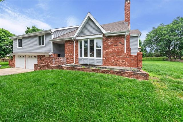 6888 W 185th Terrace, Stilwell, KS 66085