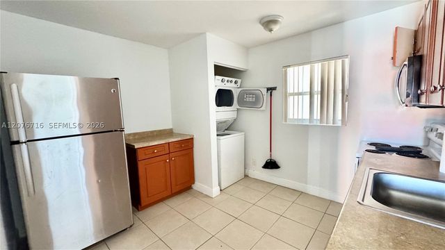 2099 NW 26th Ave, Fort Lauderdale, FL 33311