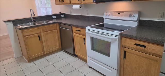 298 HAMMOCK COURT, Davenport, FL 33896