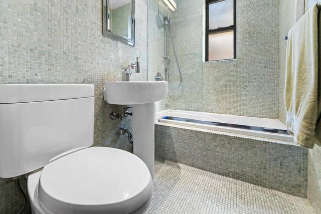 50 E 8th St Apt 6P, New York City, NY 10003