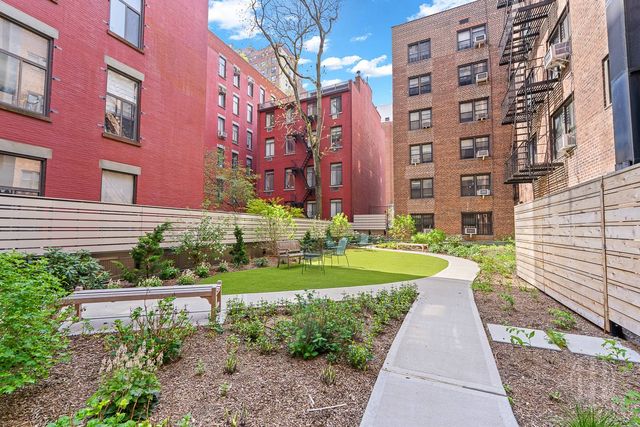 50 E 8th St Apt 6P, New York City, NY 10003