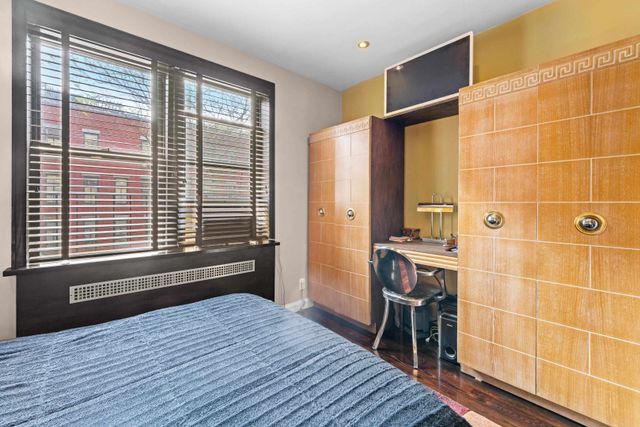 50 E 8th St Apt 6P, New York City, NY 10003