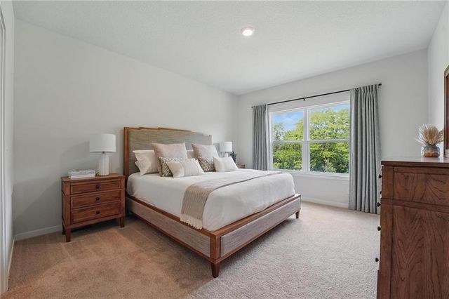 10304 Tuscany Parkway, Peculiar, MO 64078