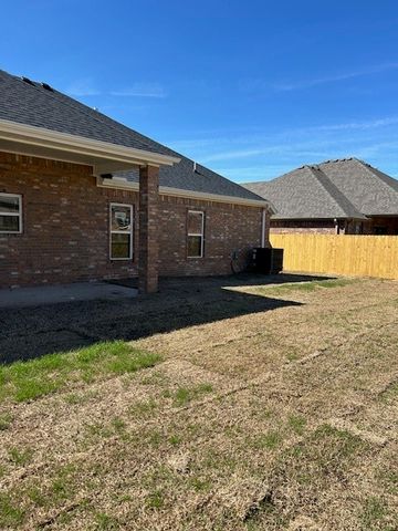 651 Blunt Avenue, Prairie Grove, AR 72753