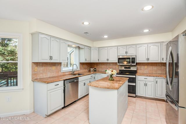 8 Decicco Drive, Freehold, NJ 07728