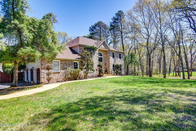 8 Decicco Drive, Freehold, NJ 07728